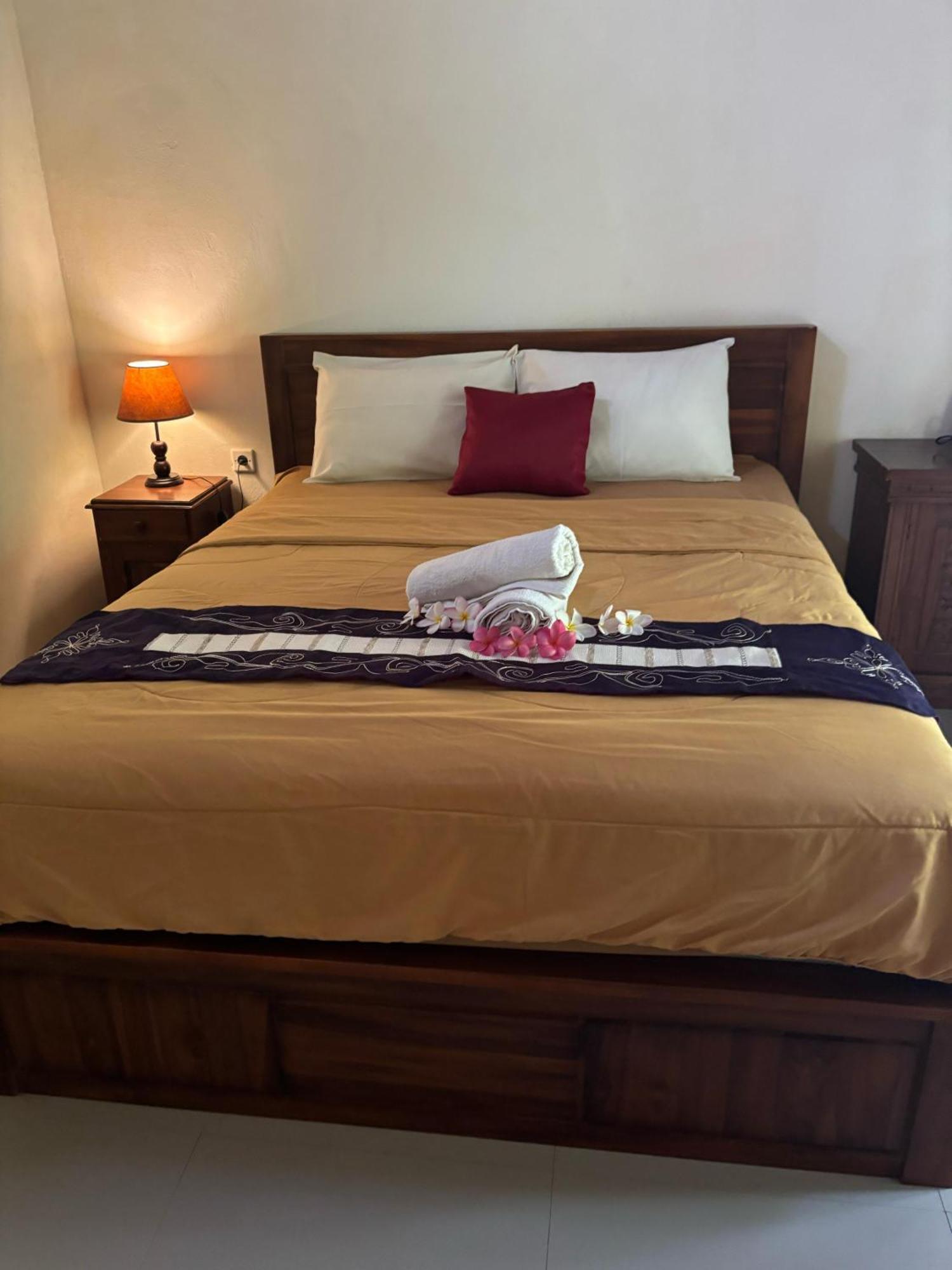 Kubu Artha Bungalow Nusa Penida Ped Exteriör bild