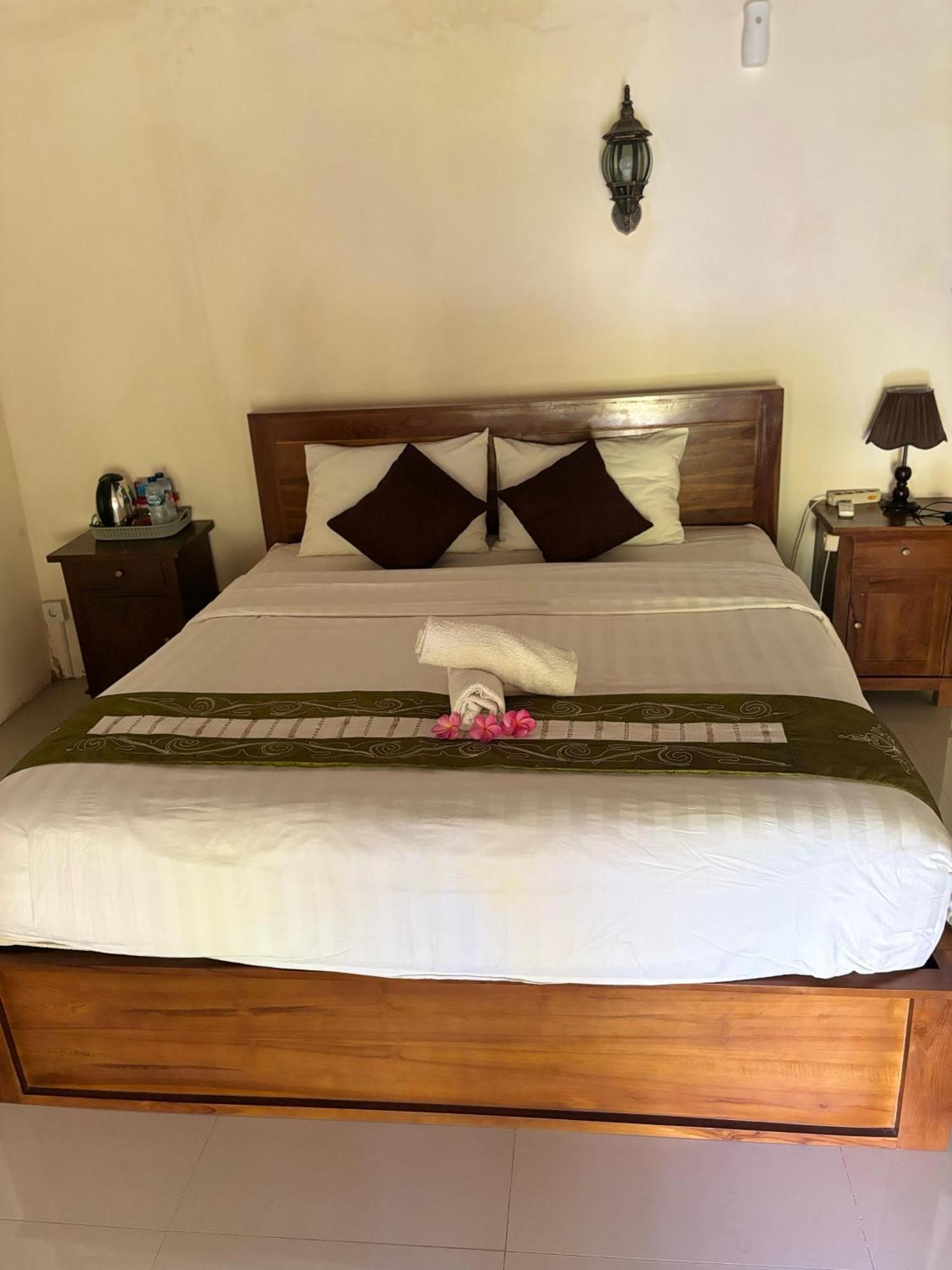 Kubu Artha Bungalow Nusa Penida Ped Exteriör bild
