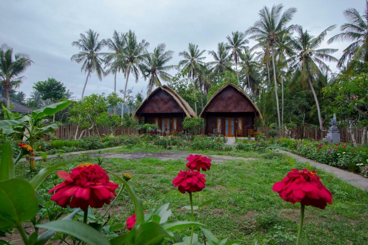 Kubu Artha Bungalow Nusa Penida Ped Exteriör bild